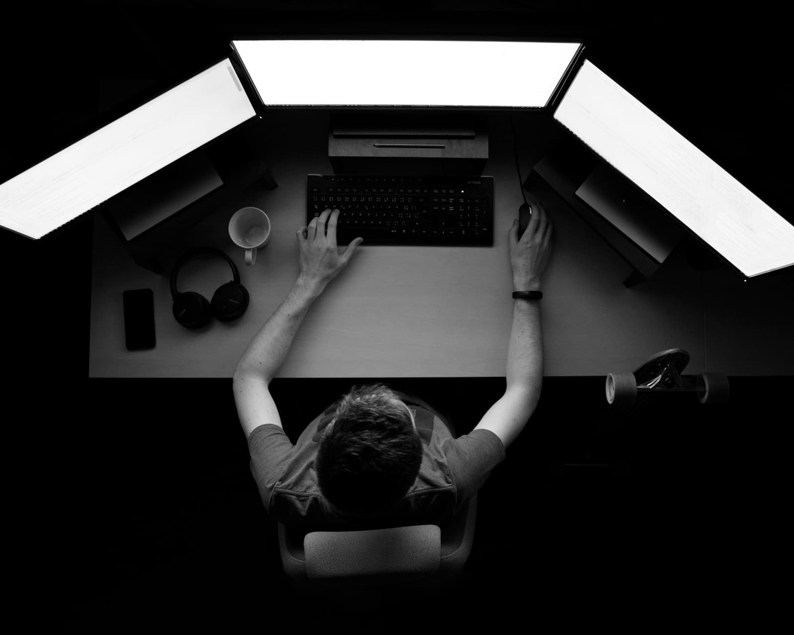 Ideomatics engineer building custom software